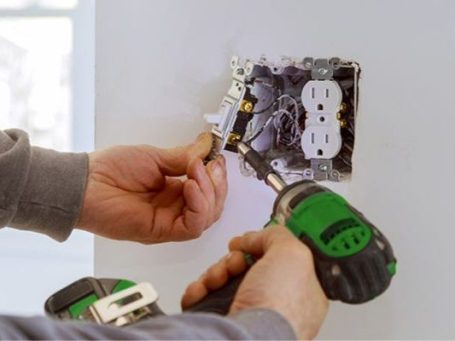 Emergency electrician services in Thames Ditton