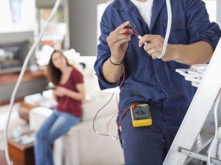 Emergency electrician services in Thames Ditton